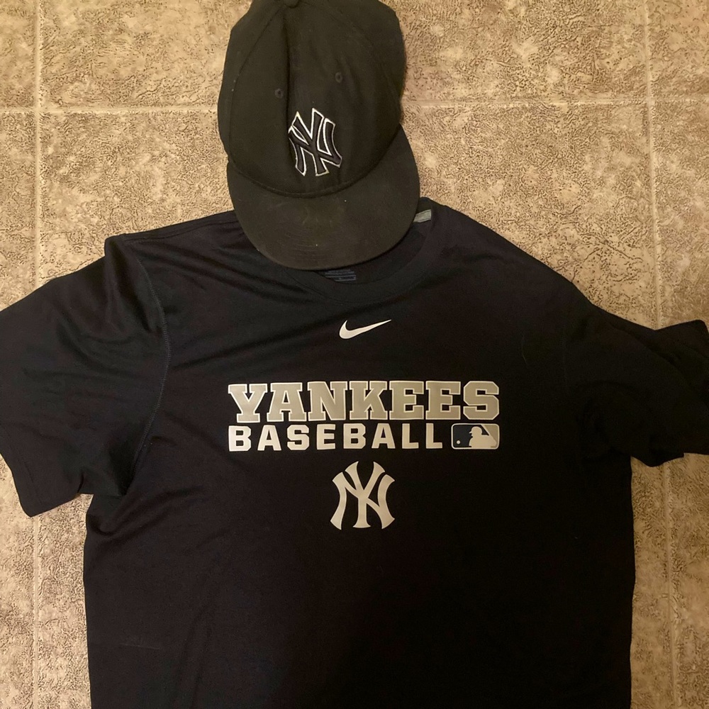 Authentic Yankees shirt hat bundle
